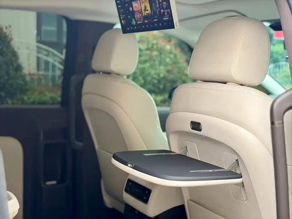 Li Auto Li MEGA — миниатюра 8