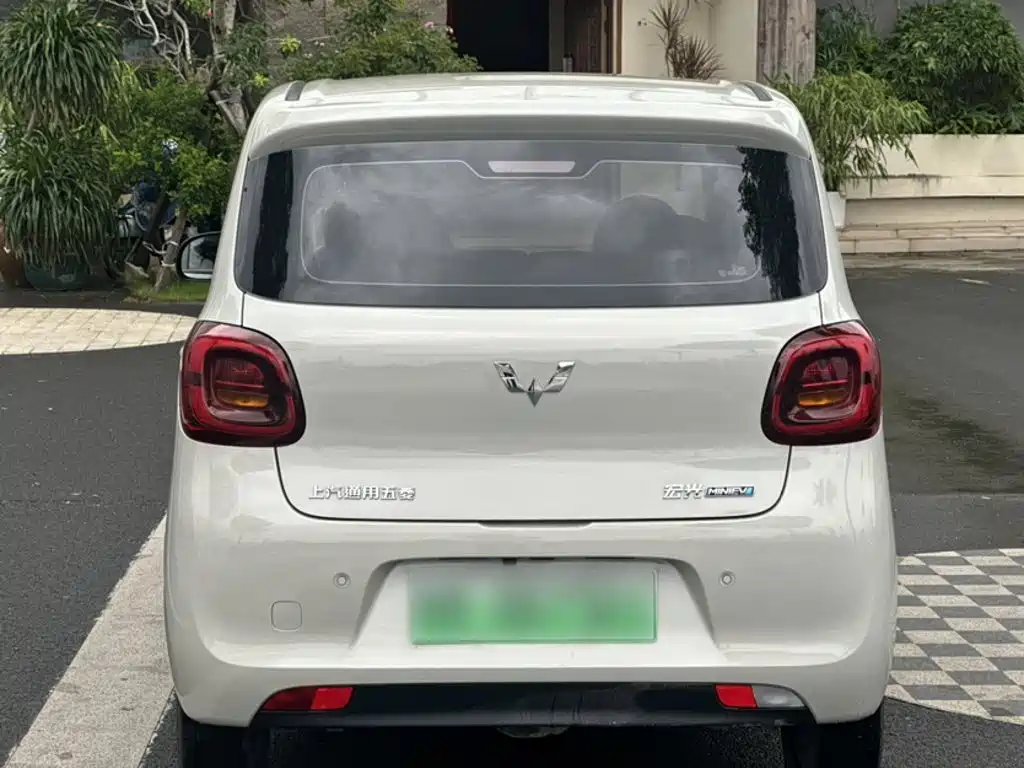 Wuling MINIEV — миниатюра 6