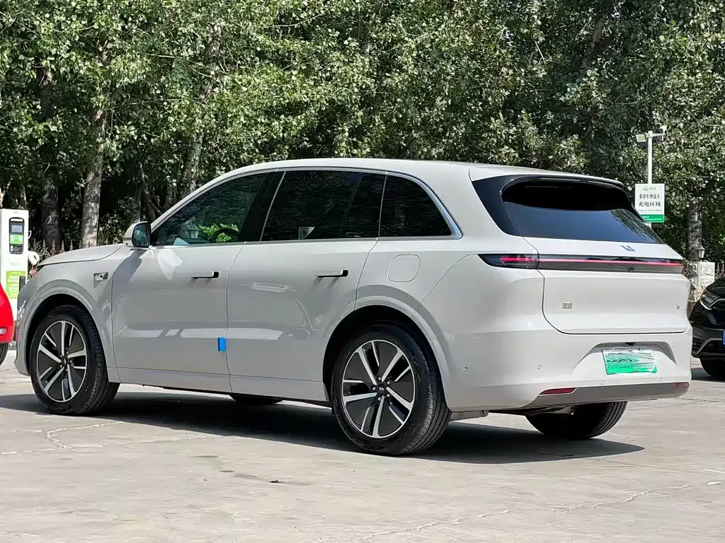 Li Auto IDEAL L6