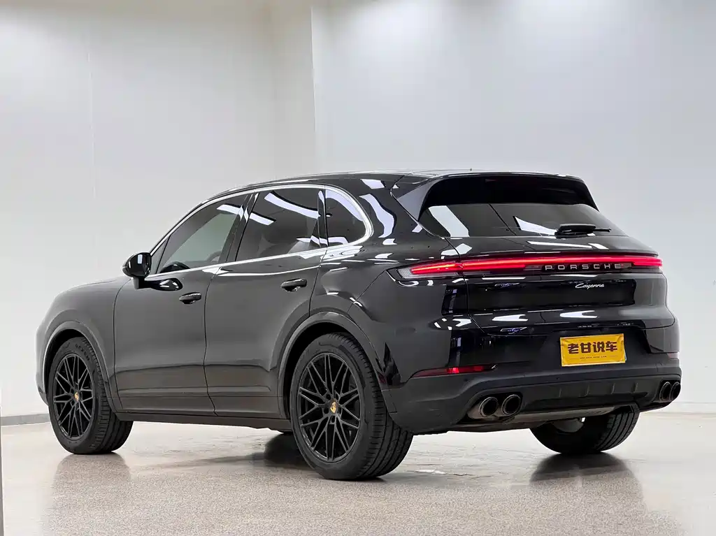 Porsche Cayenne — миниатюра 7