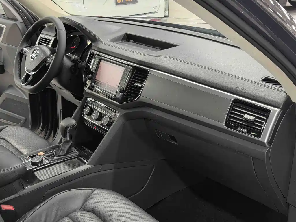 Volkswagen Teramont — миниатюра 9