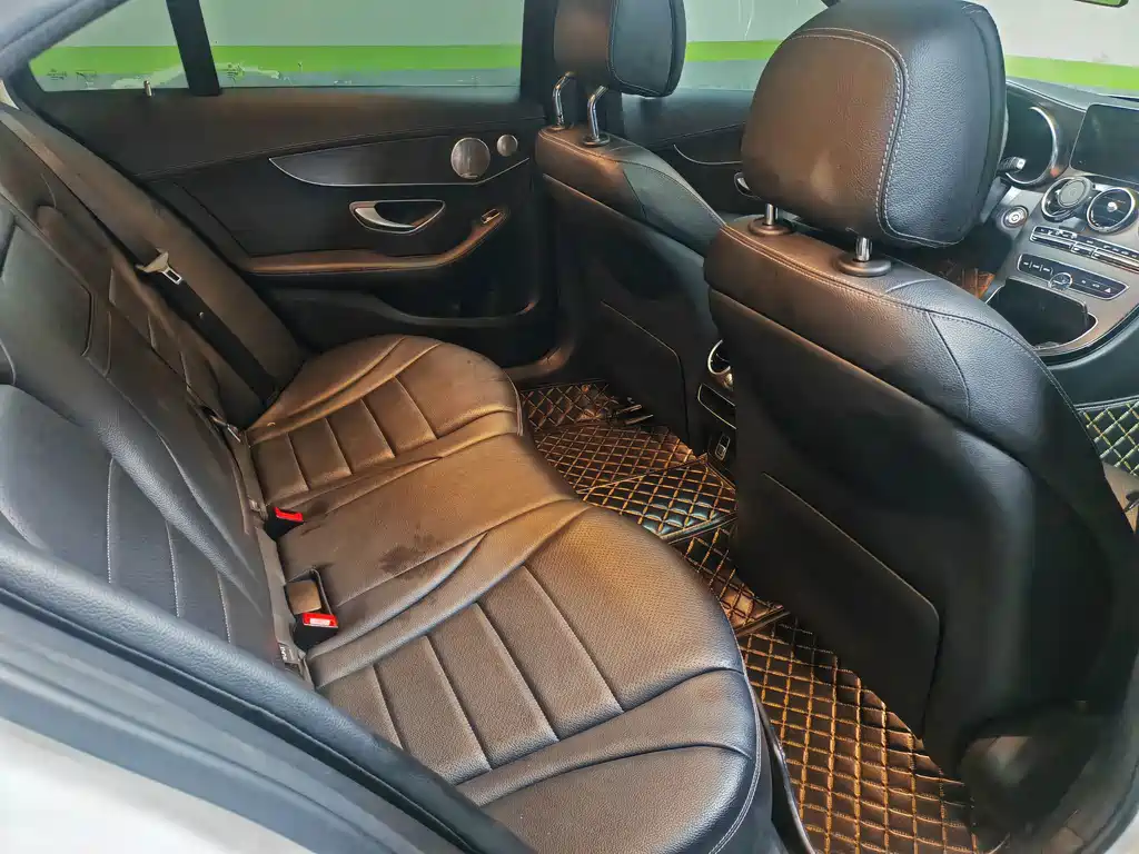 Mercedes-Benz C-Class — миниатюра 4