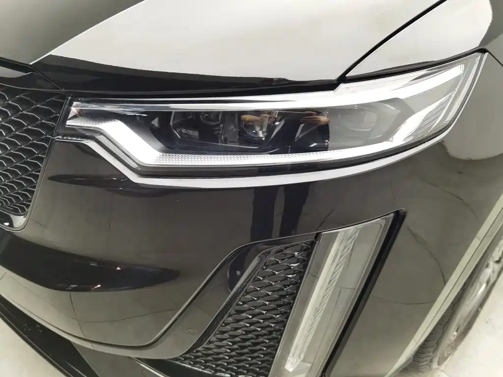 Cadillac XT6 — миниатюра 7