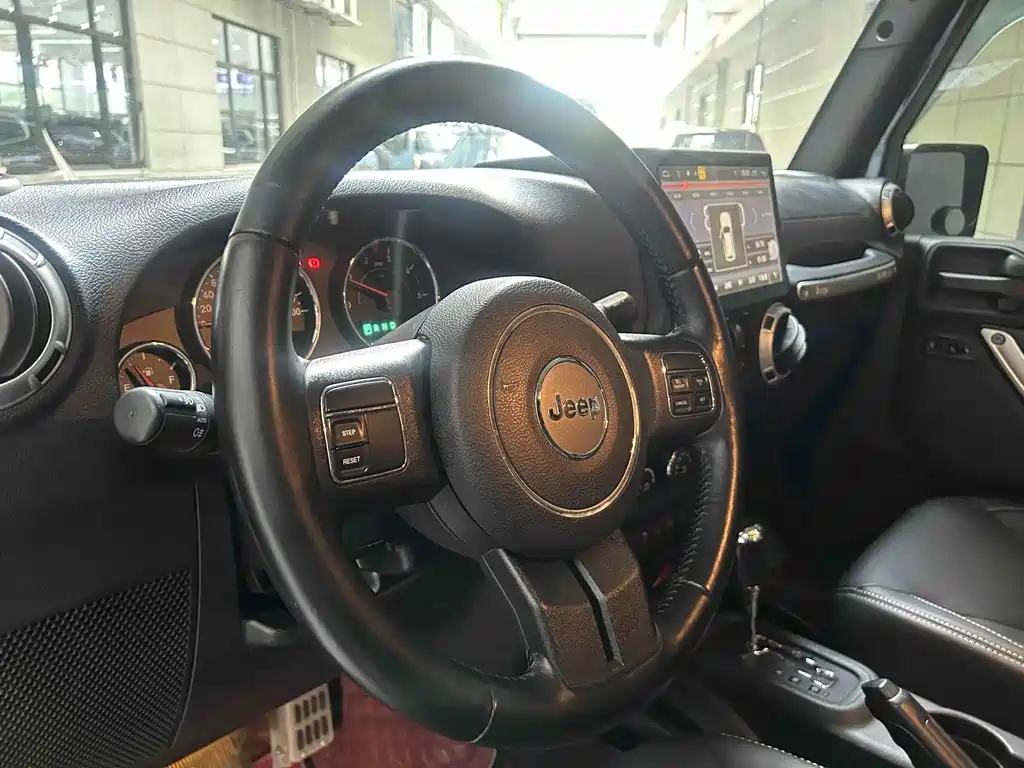 Jeep Wrangler — миниатюра 19