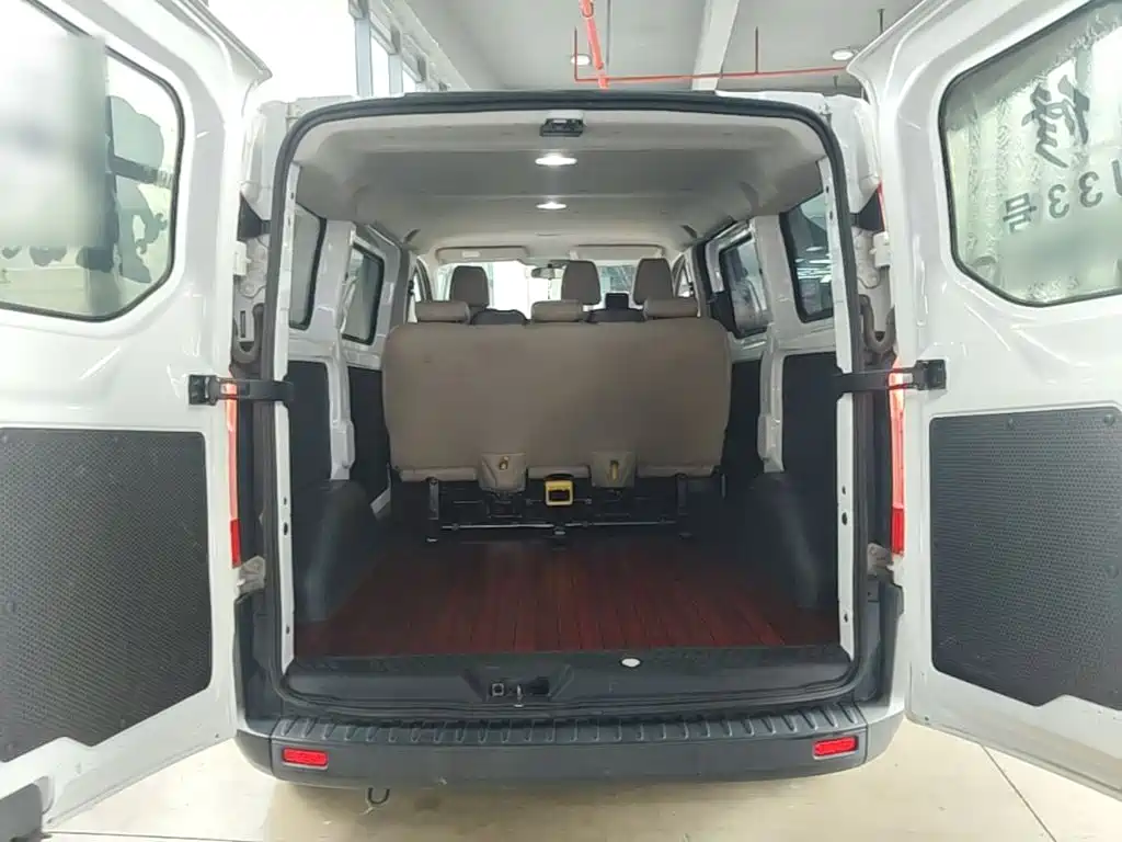 Ford Transit — миниатюра 19