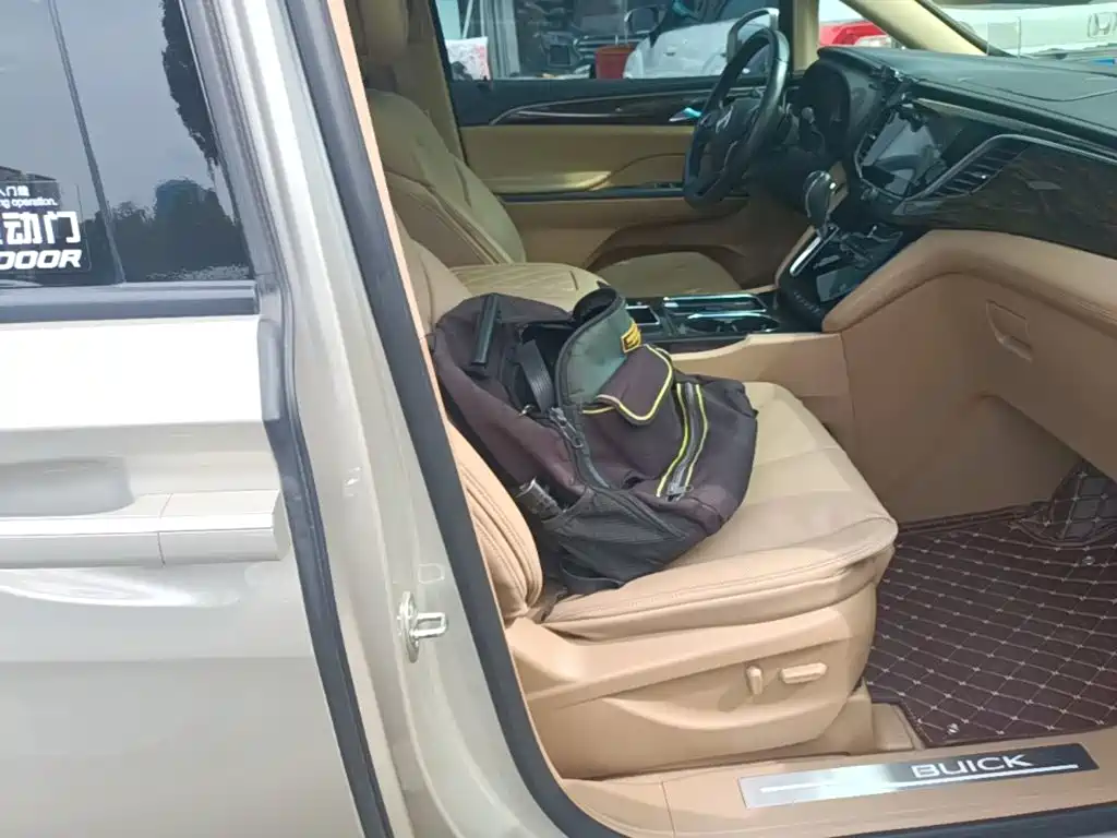 Buick GL8 — миниатюра 25