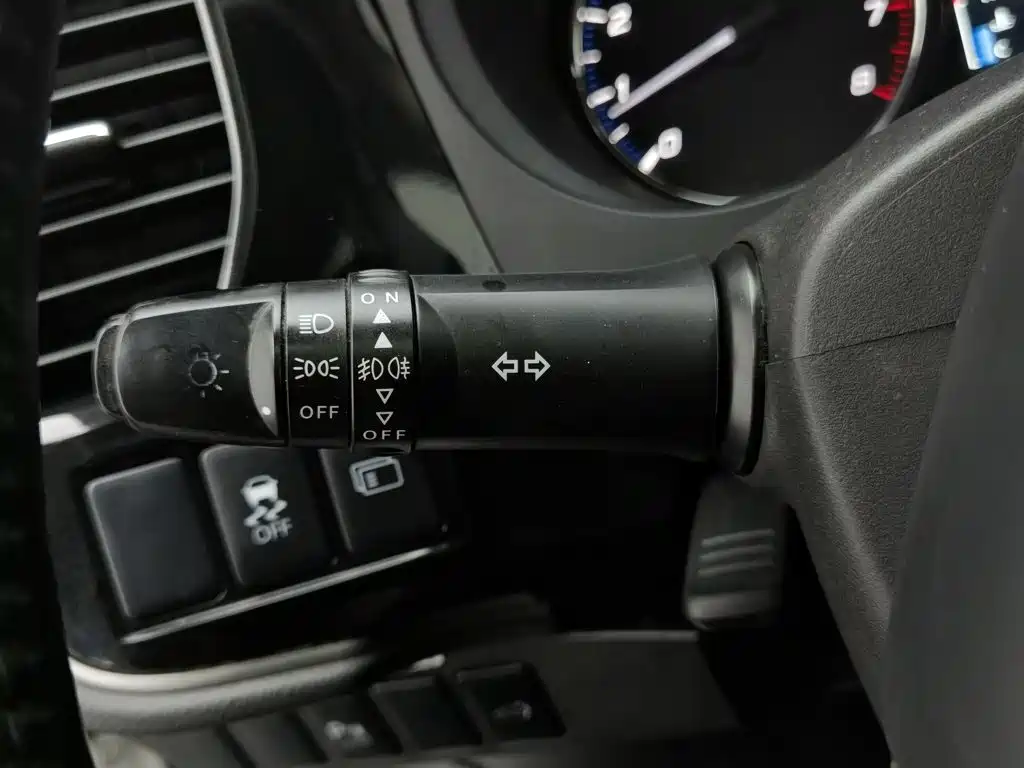 Mitsubishi Outlander (Import) — миниатюра 21
