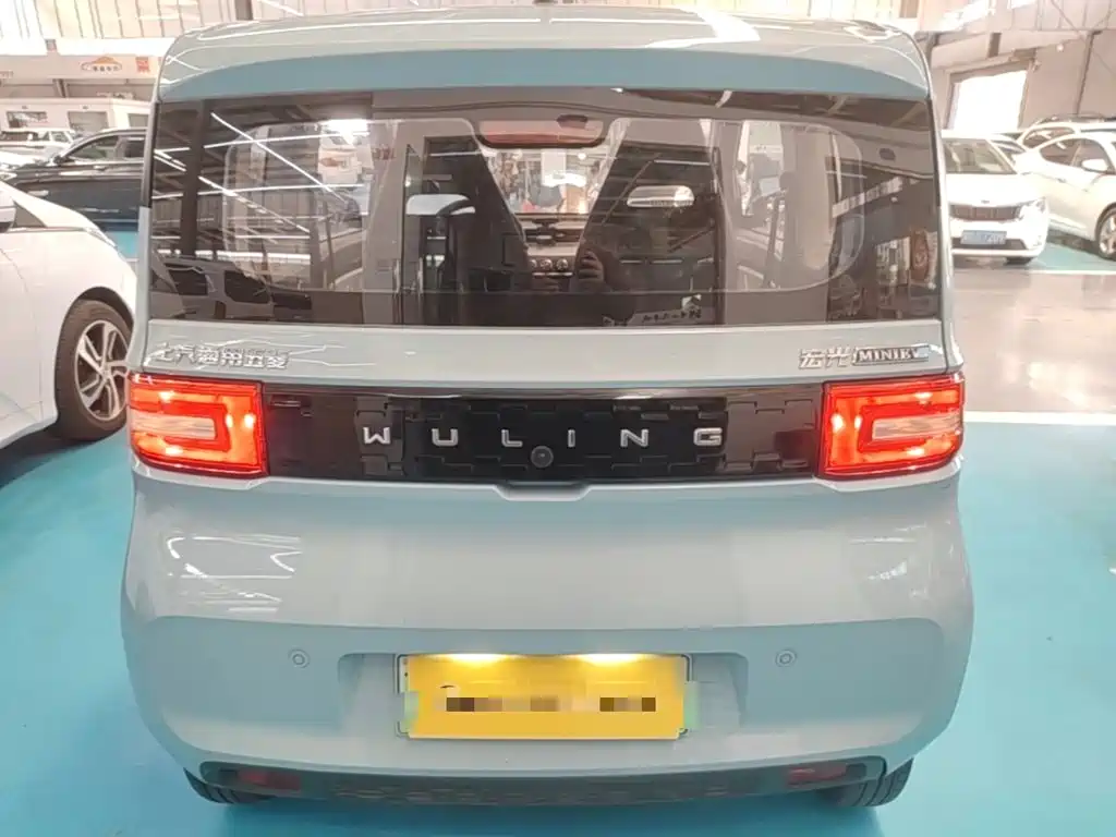Wuling MINIEV — миниатюра 6