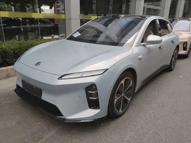 2025 Nio ET5