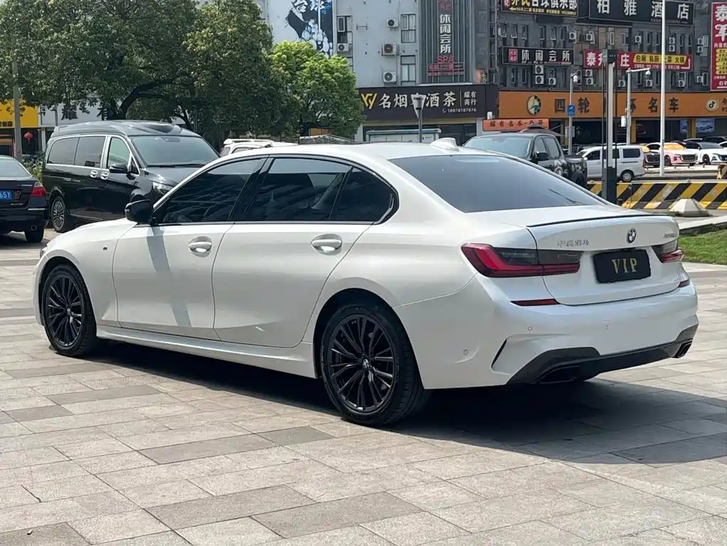 BMW 3 Series — миниатюра 7