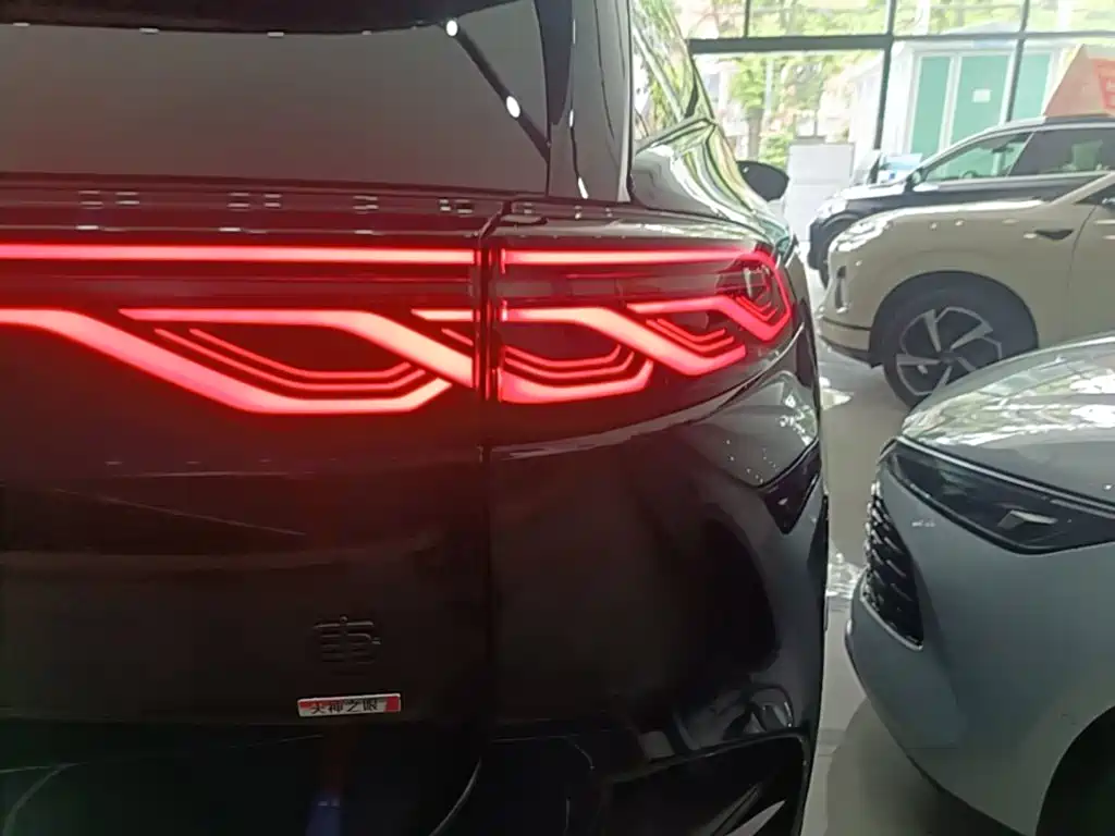 BYD Tang 2025 Smart Drive DM-i 175KM Flagship
