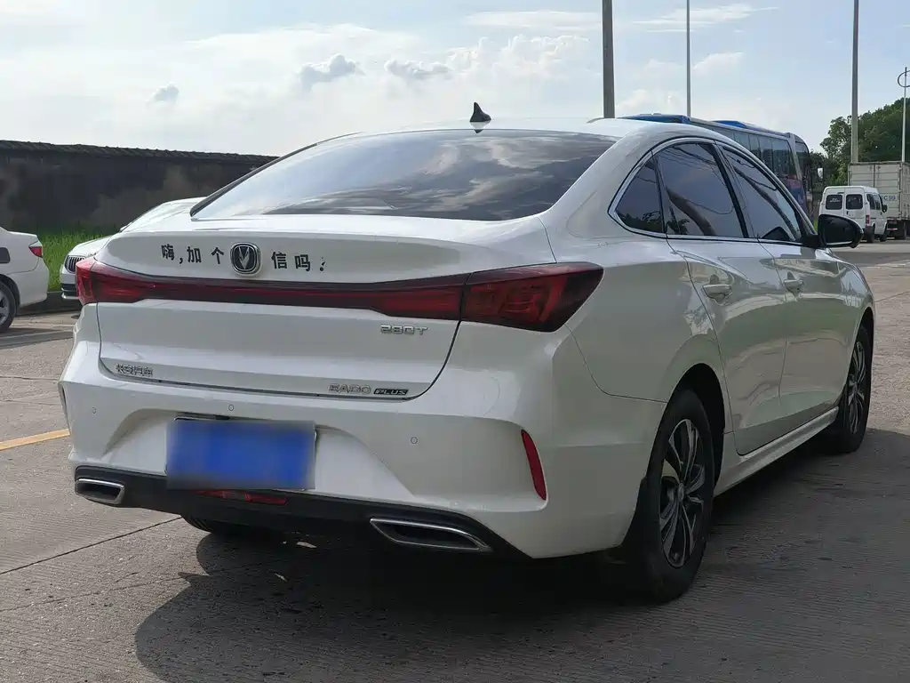 Changan Eado — миниатюра 6