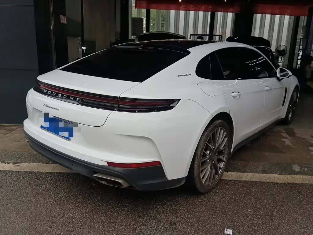 Porsche Panamera — миниатюра 9