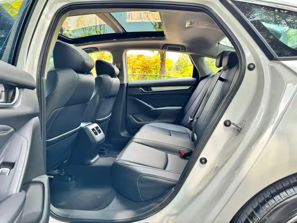 Honda Inspire — миниатюра 8