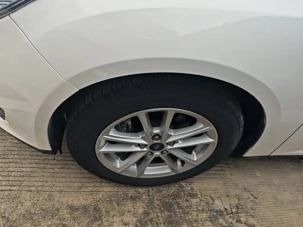 Ford Focus — миниатюра 23