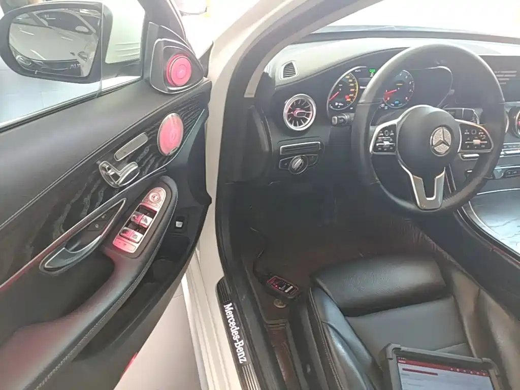 Mercedes-Benz C-Class — миниатюра 16