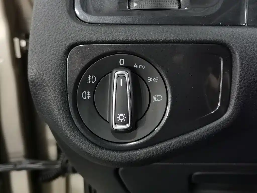 Volkswagen Golf — миниатюра 21