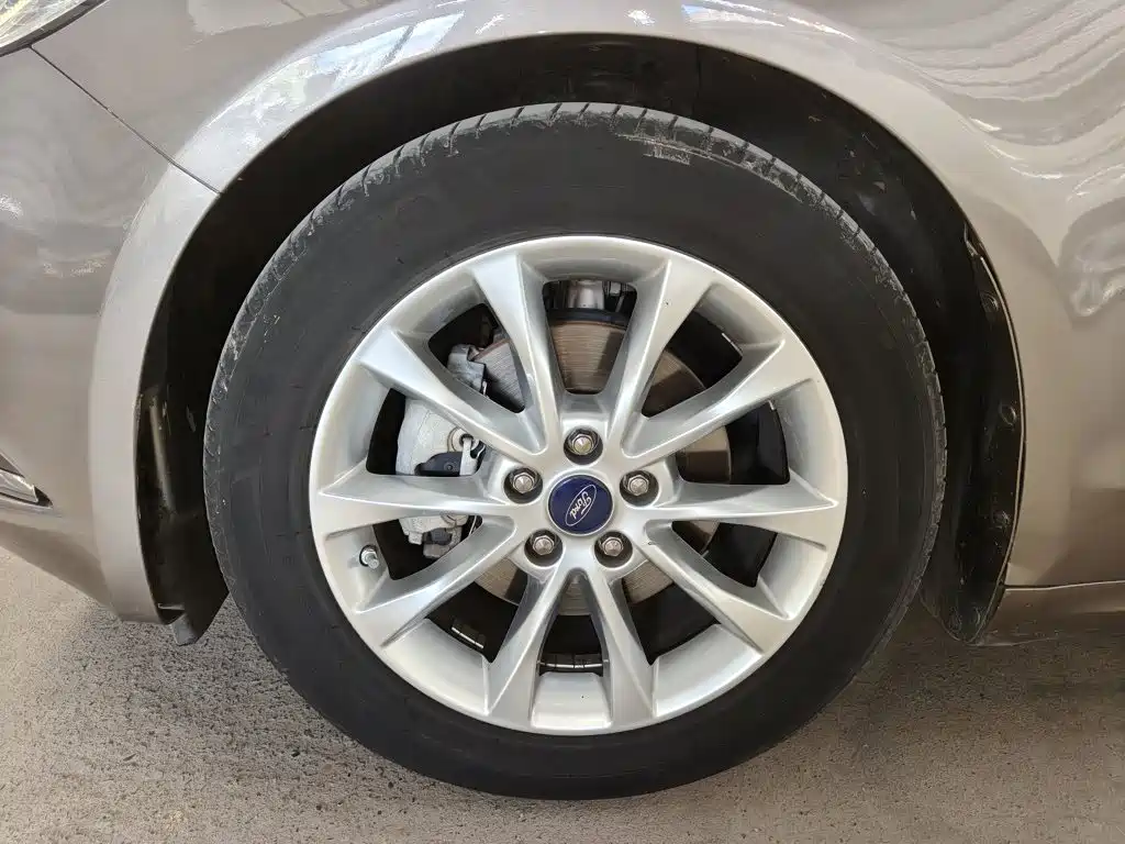 Ford Mondeo — миниатюра 23