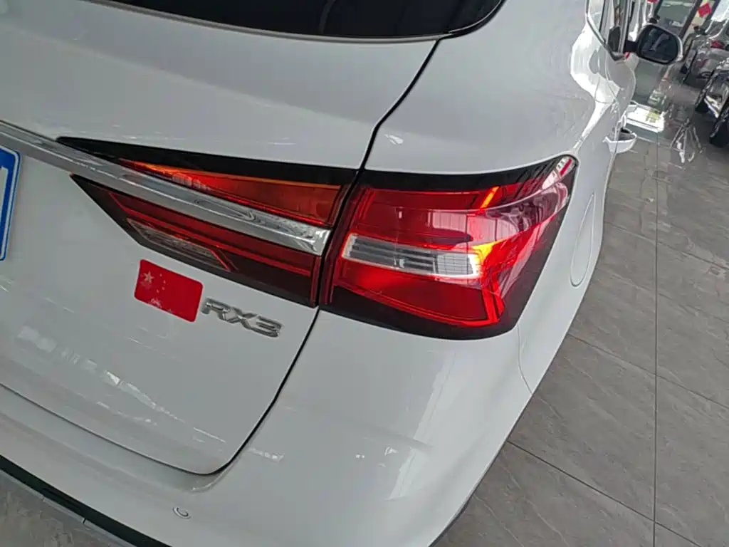 Roewe RX3 — миниатюра 8