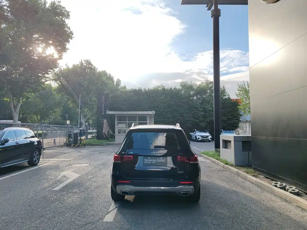 Mercedes-Benz GLB — миниатюра 7