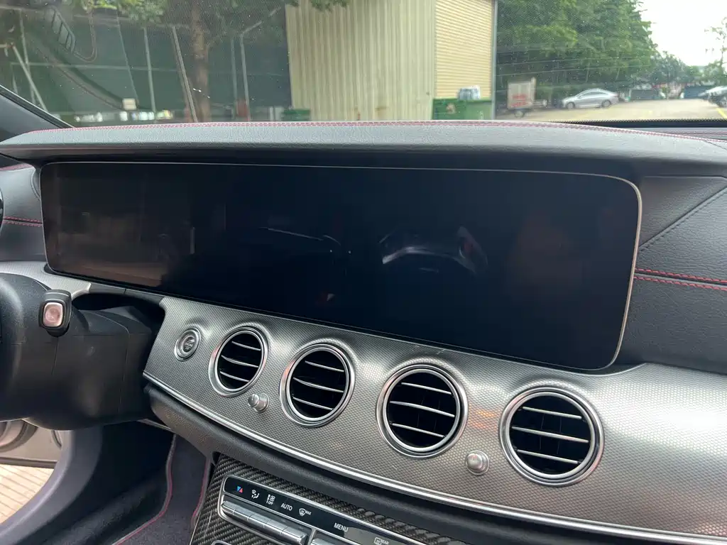Mercedes-Benz E-Class AMG — миниатюра 17