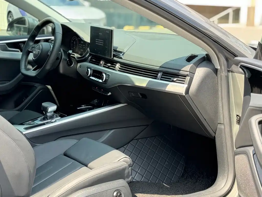 Audi A5 (Import) — миниатюра 7