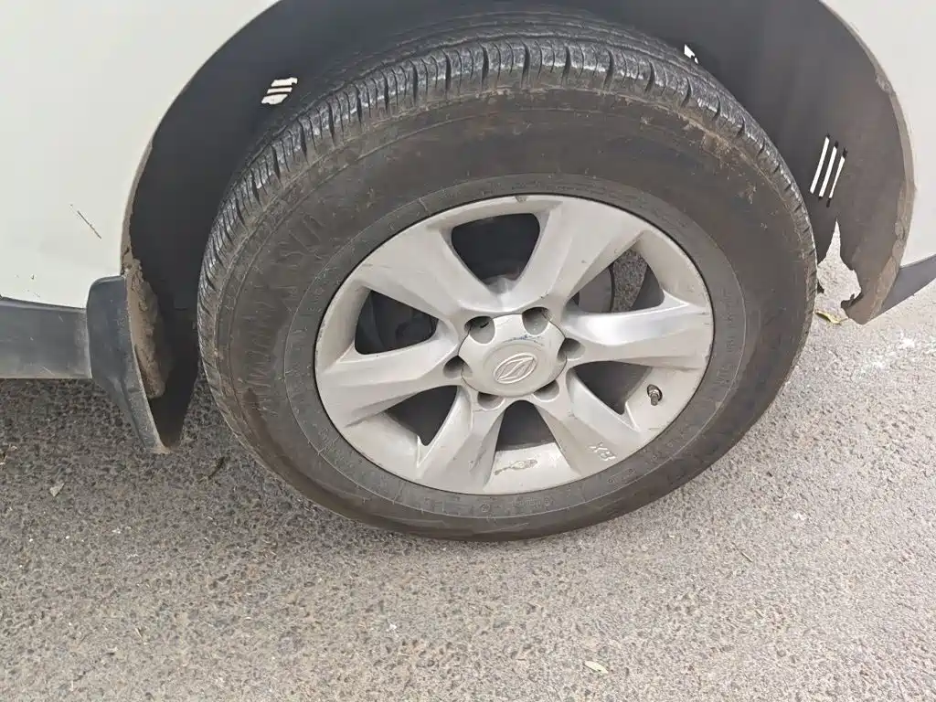 Landwind Landwind X8 — миниатюра 8