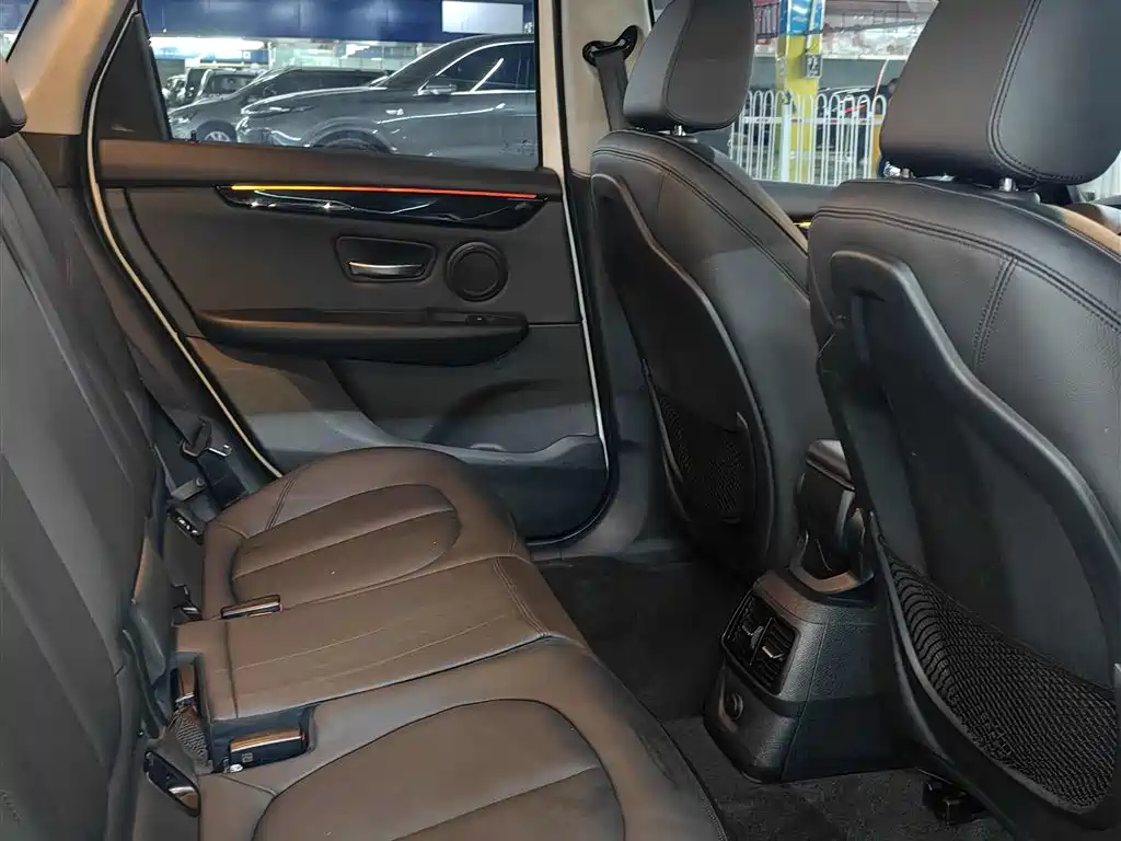 BMW 2 SERIES STATION WAGON