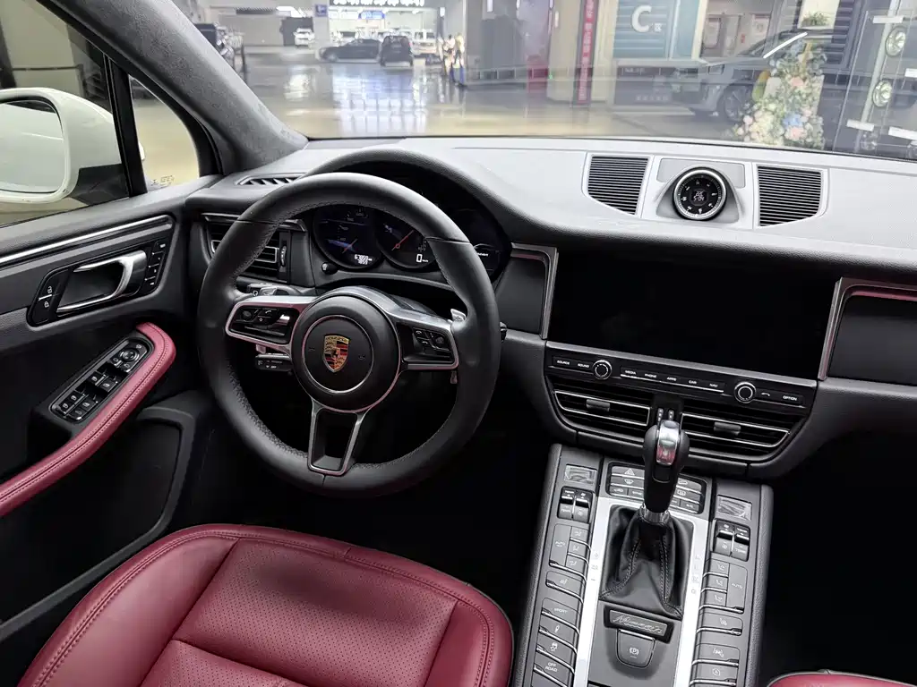 Porsche Macan — миниатюра 26