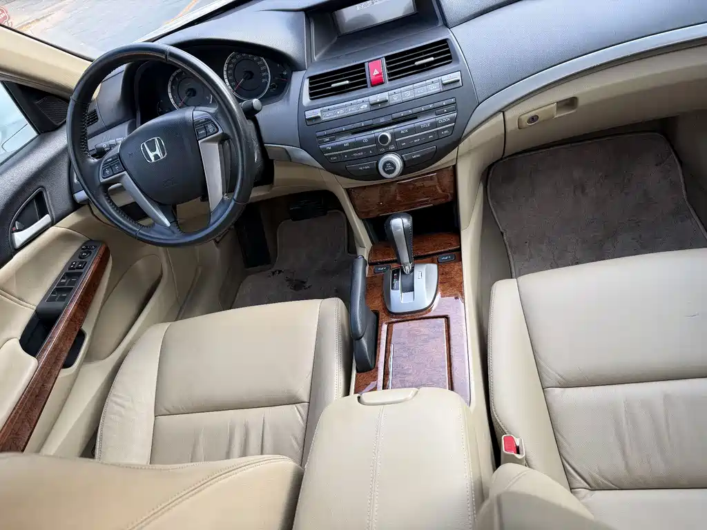 Honda Accord — миниатюра 15
