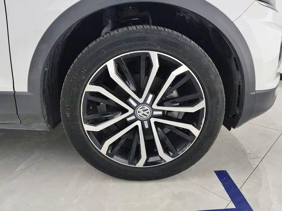 Volkswagen T-Roc — миниатюра 6