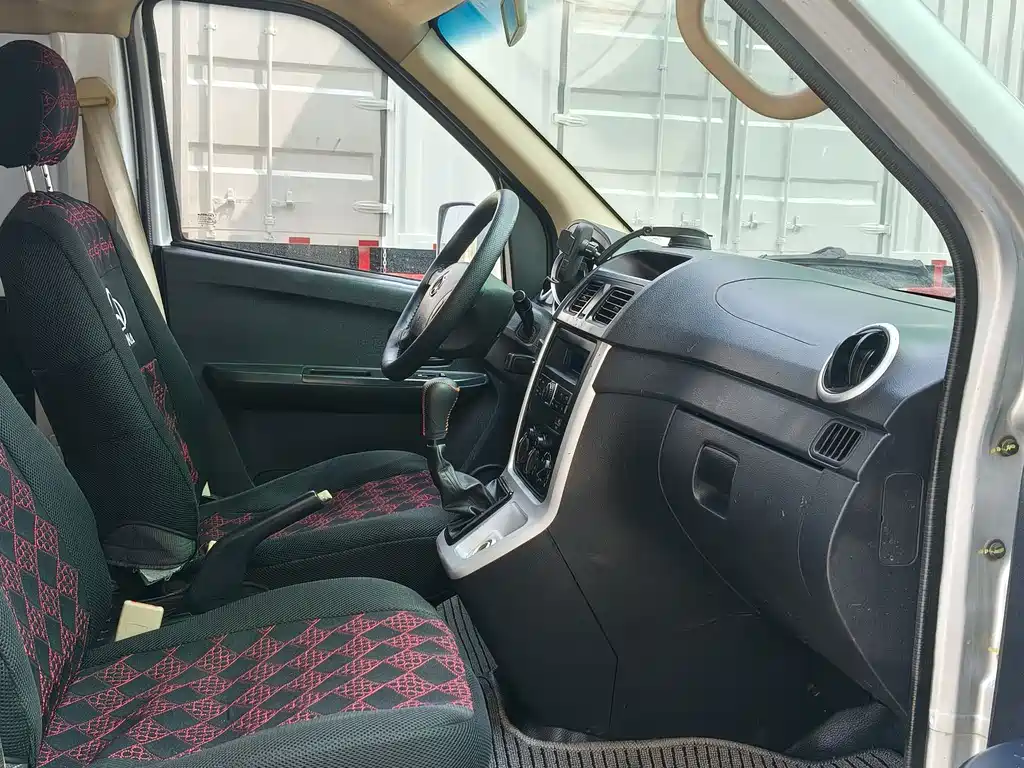 Kaicheng Ruixing M70 — миниатюра 8