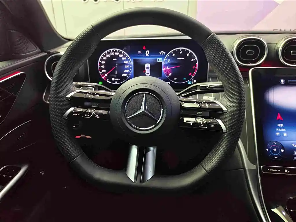 Mercedes-Benz C-Class — миниатюра 14