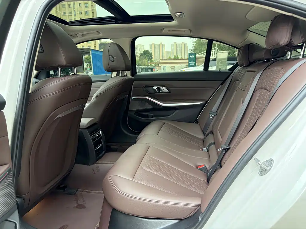 BMW i3 — миниатюра 12