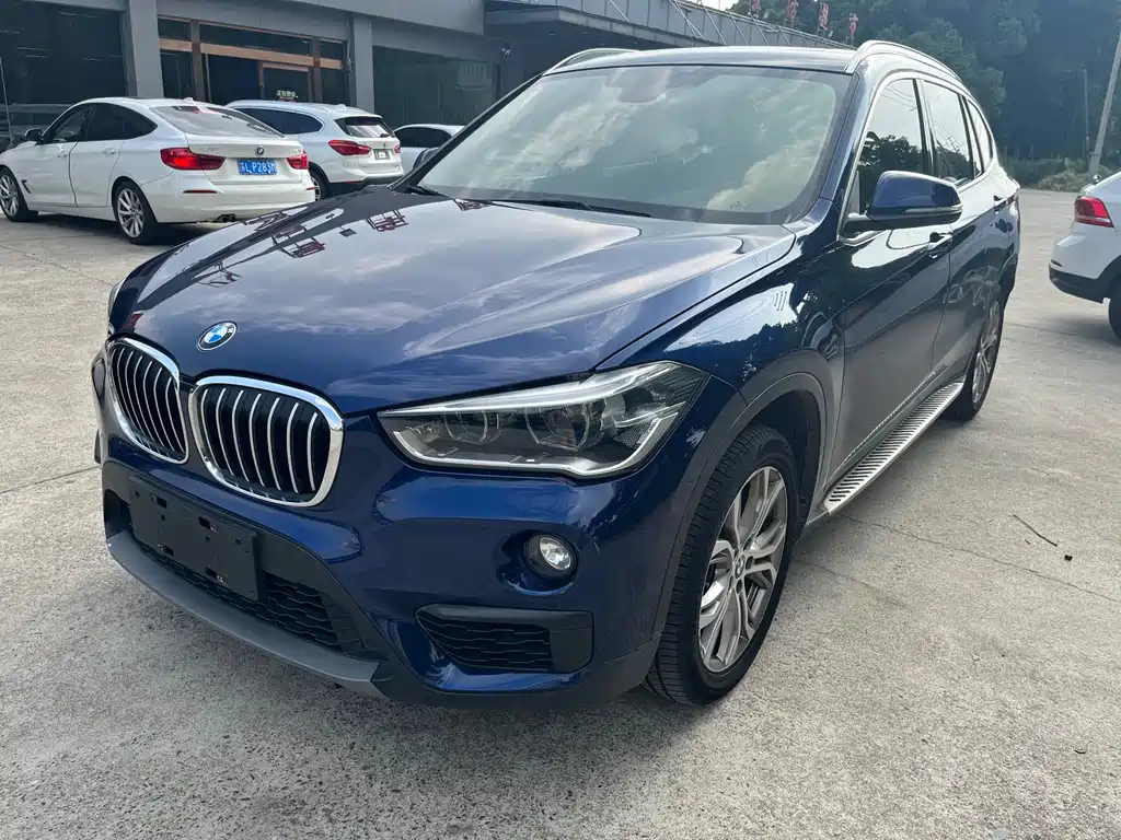 Купить BMW X1
