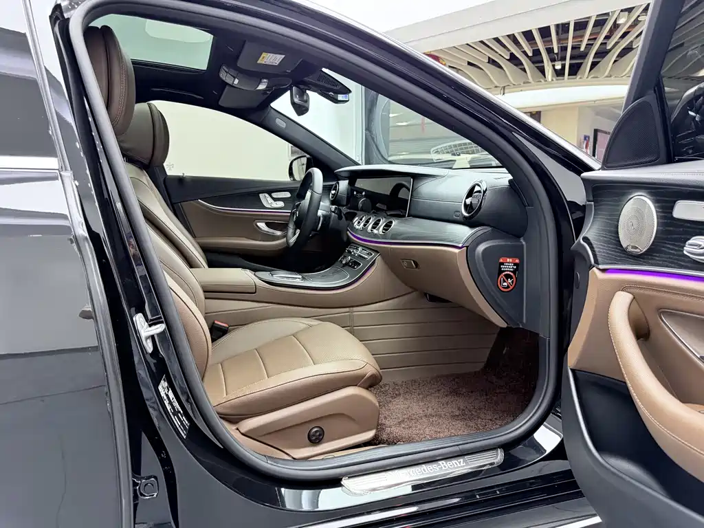 Mercedes-Benz E-Class — миниатюра 37
