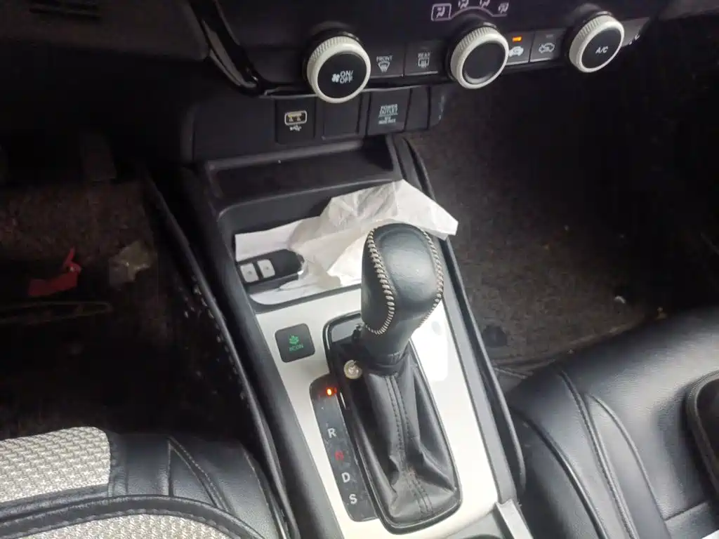 Honda Fit — миниатюра 10