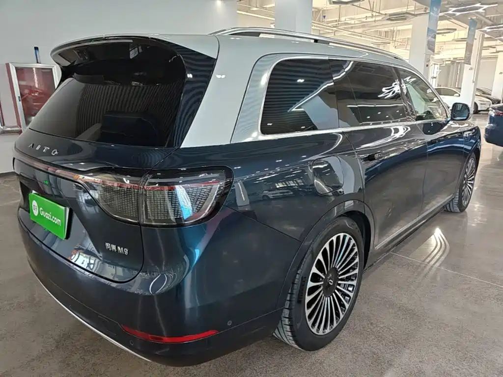 Aito M9 2025 Ultra 52kWh 6 мест (192 ）