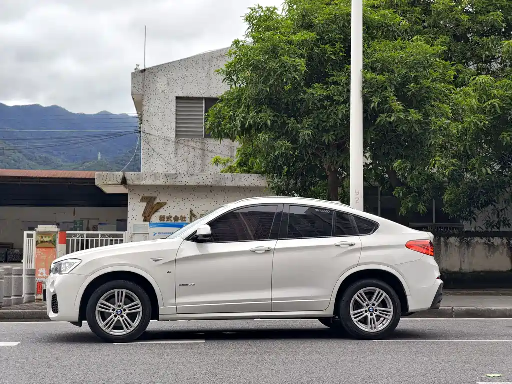 BMW X4 — миниатюра 9