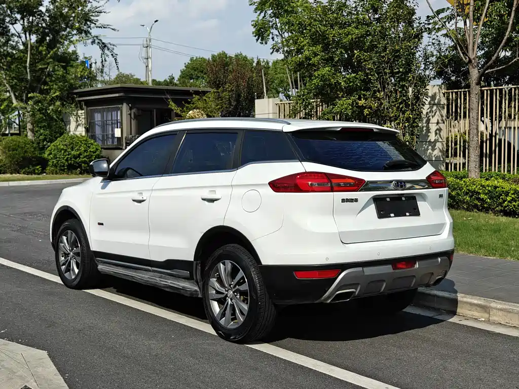 Geely Boyue — миниатюра 7
