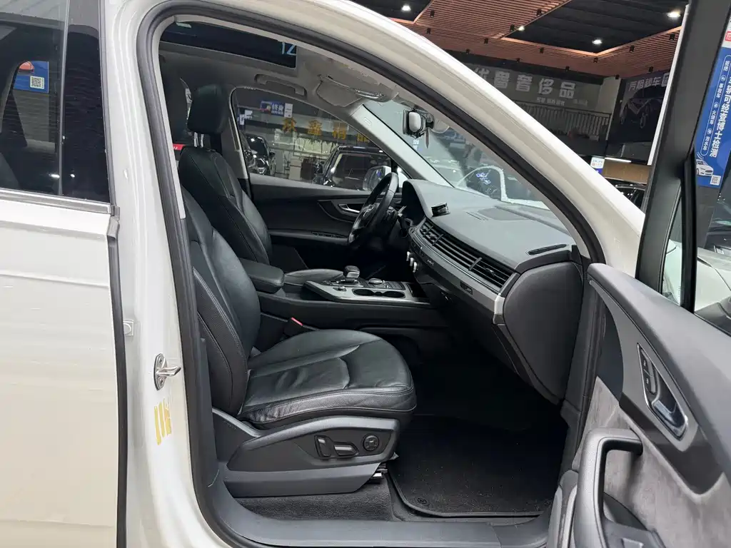 Audi Q7 — миниатюра 14