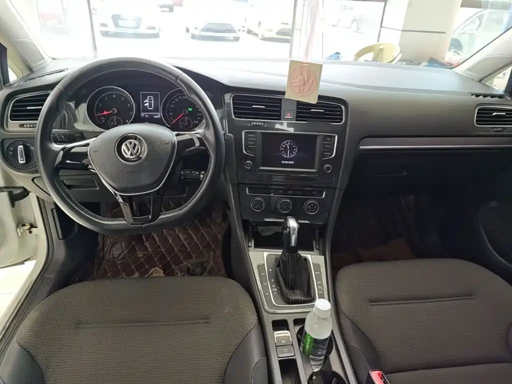 Volkswagen Golf — миниатюра 10