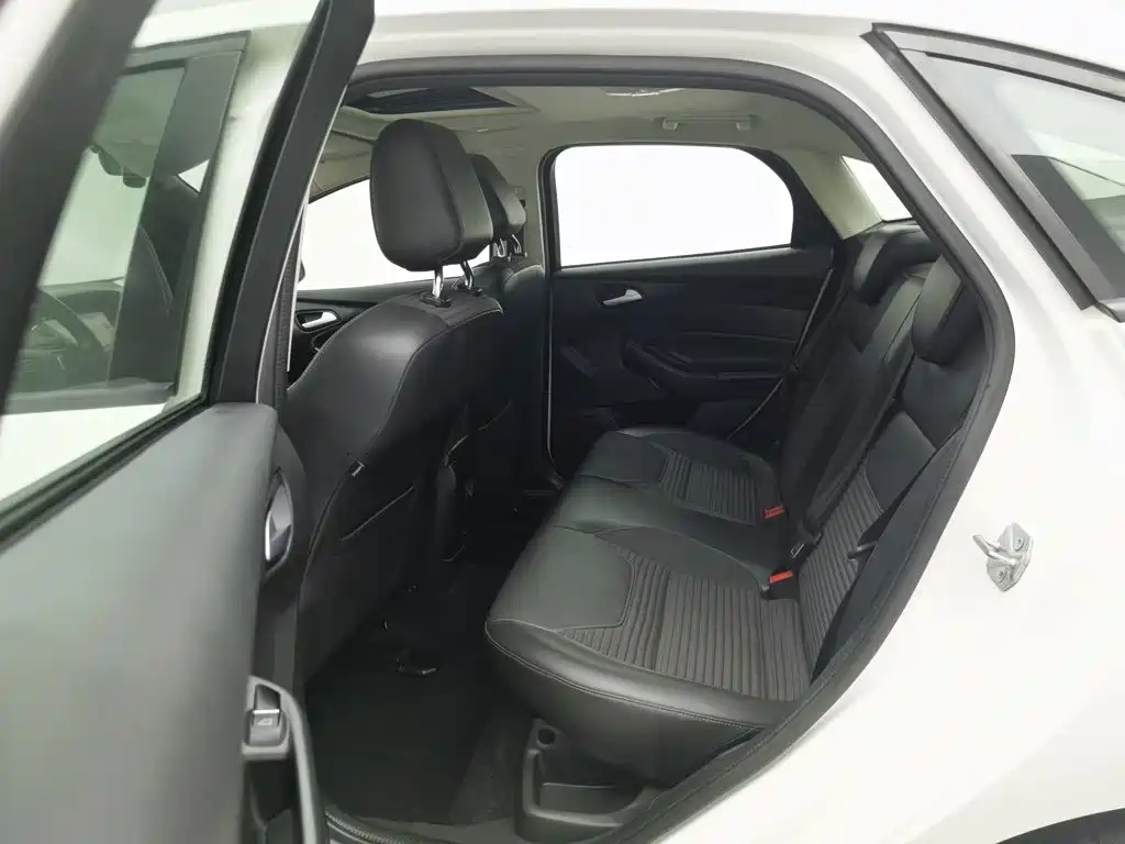 Ford Focus — миниатюра 15
