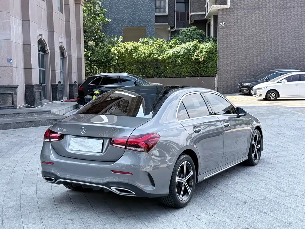 Mercedes-Benz A-Class — миниатюра 9