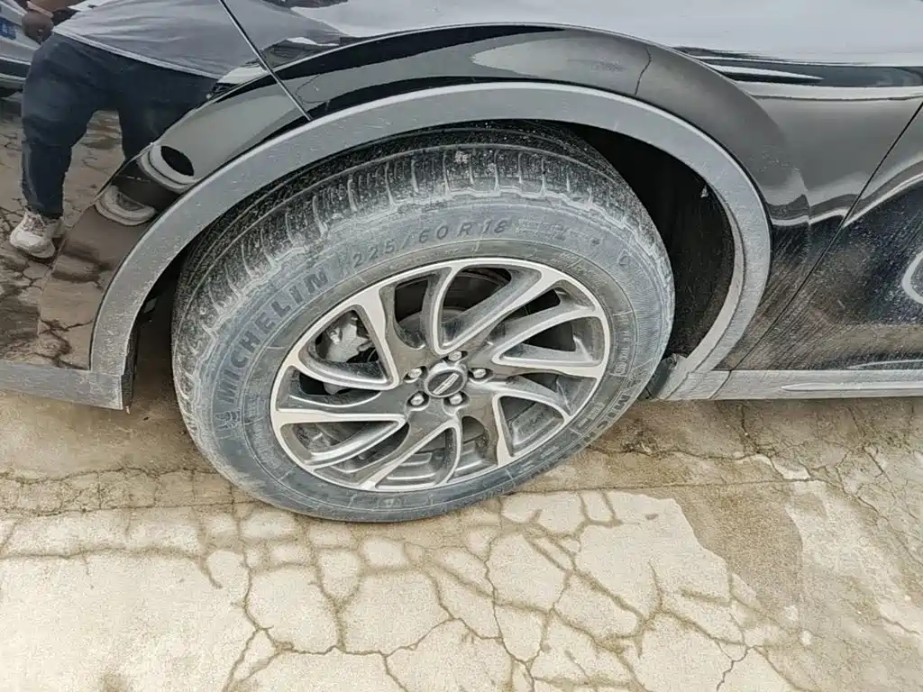 Lincoln Corsair — миниатюра 23