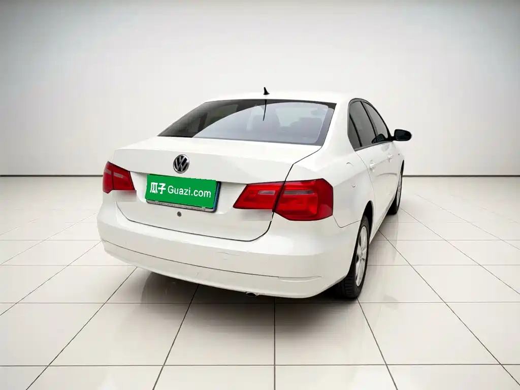 Volkswagen Jetta 2013 1.6L MT Fashion