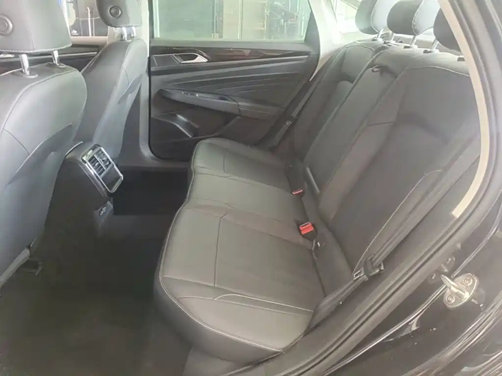 Volkswagen Passat — миниатюра 17