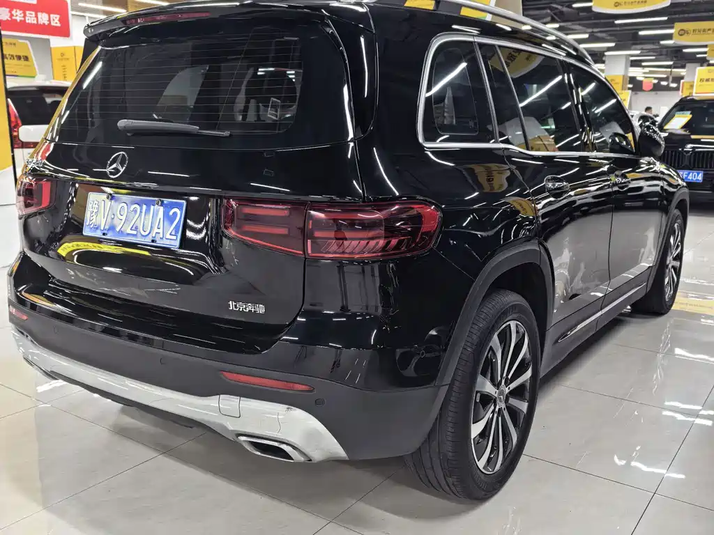 Mercedes-Benz GLB — миниатюра 13