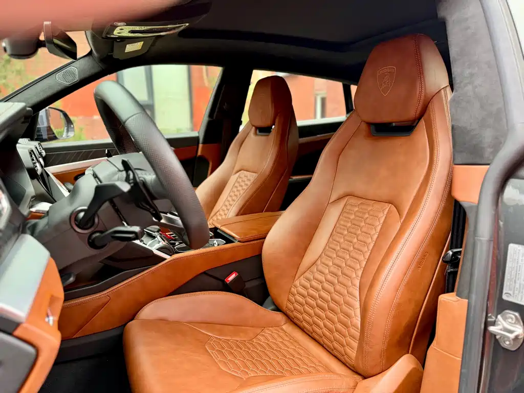 Lamborghini Urus — миниатюра 5