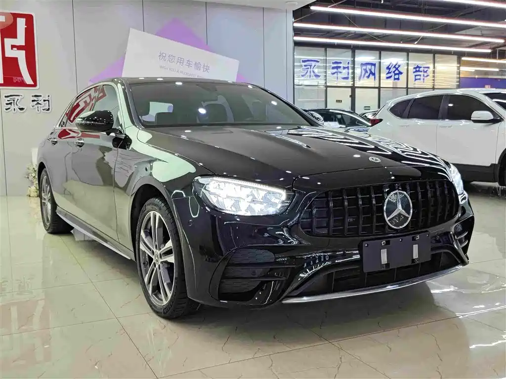 Mercedes-Benz E-Class — миниатюра 3